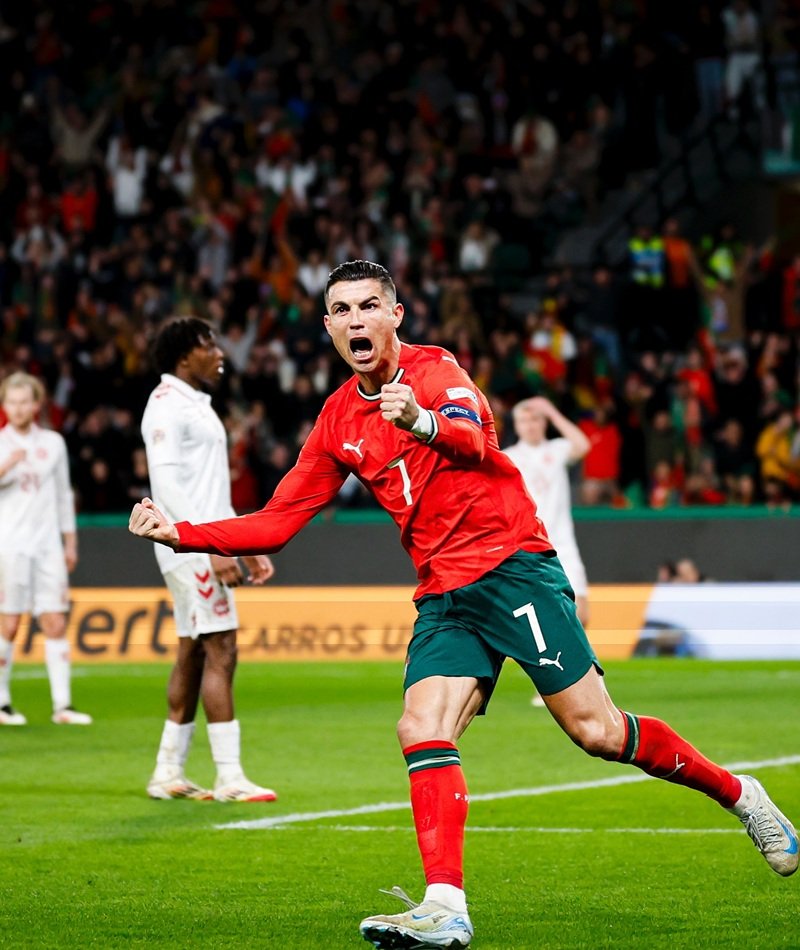 ảnh ronaldo ngầu 12