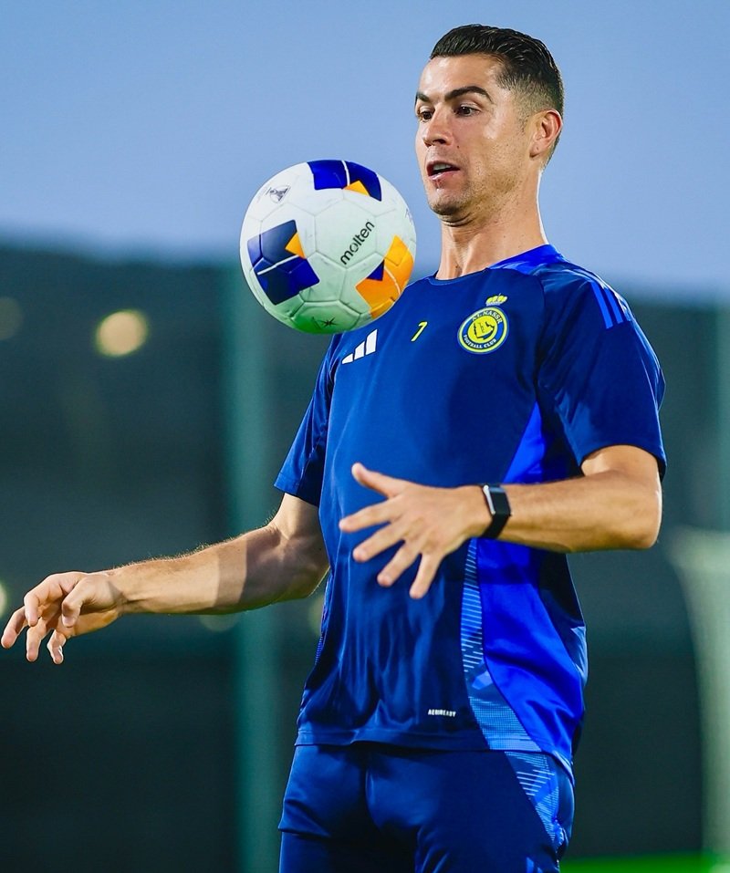 ảnh ronaldo ngầu 13