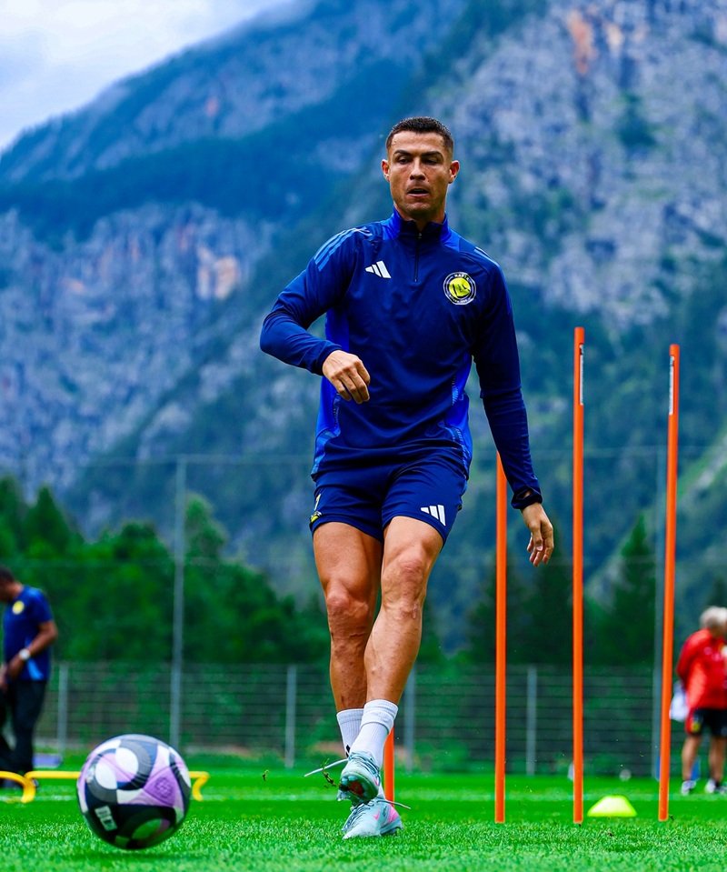 ảnh ronaldo ngầu 18