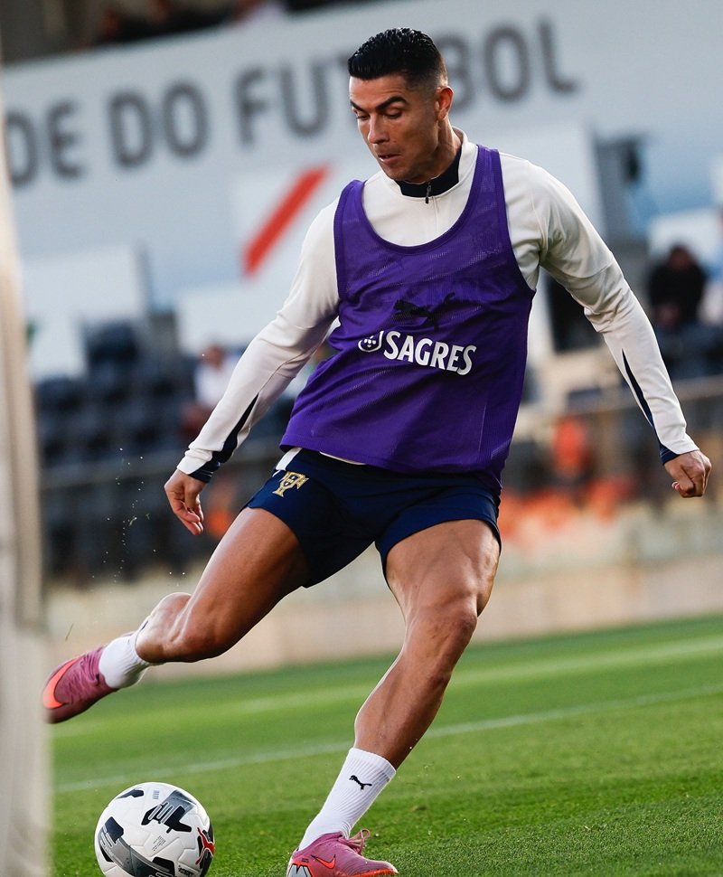 ảnh ronaldo ngầu 27