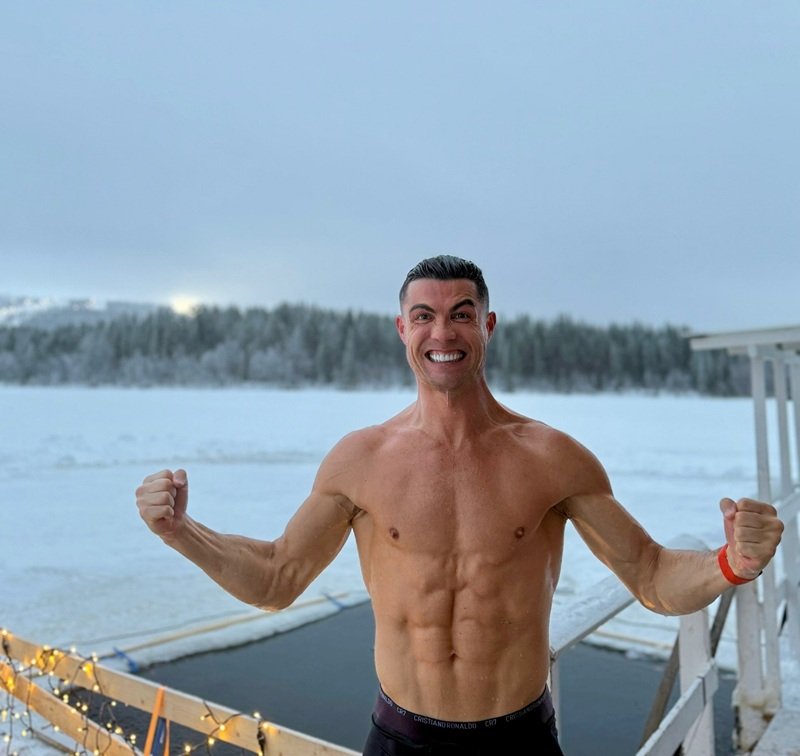 ảnh ronaldo ngầu 5