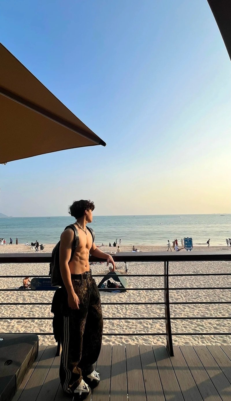 ảnh trai 6 múi 12