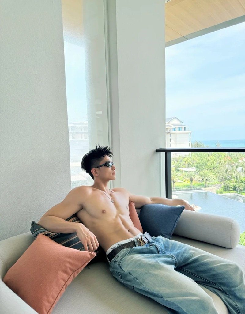 ảnh trai 6 múi 21