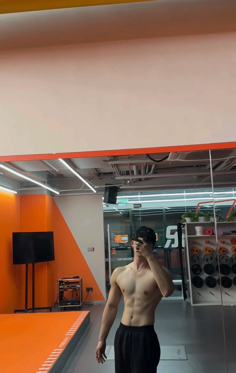 ảnh trai 6 múi 26