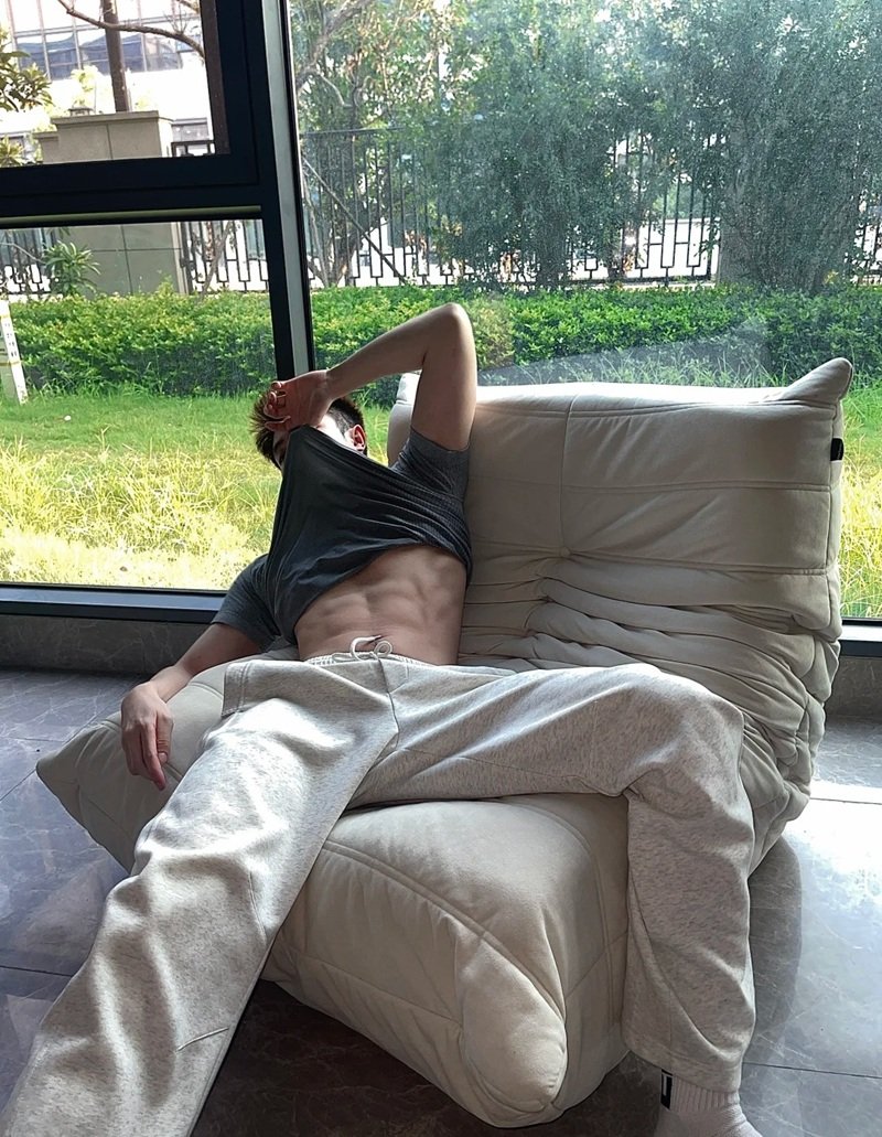 ảnh trai 6 múi 27