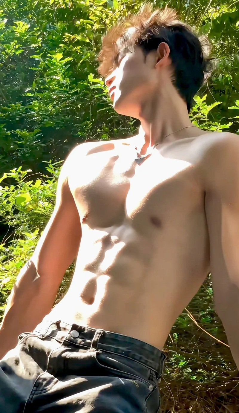 ảnh trai 6 múi 34