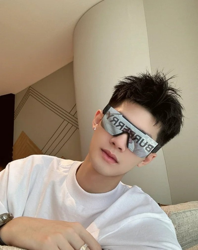 ảnh trai đẹp che mặt 11