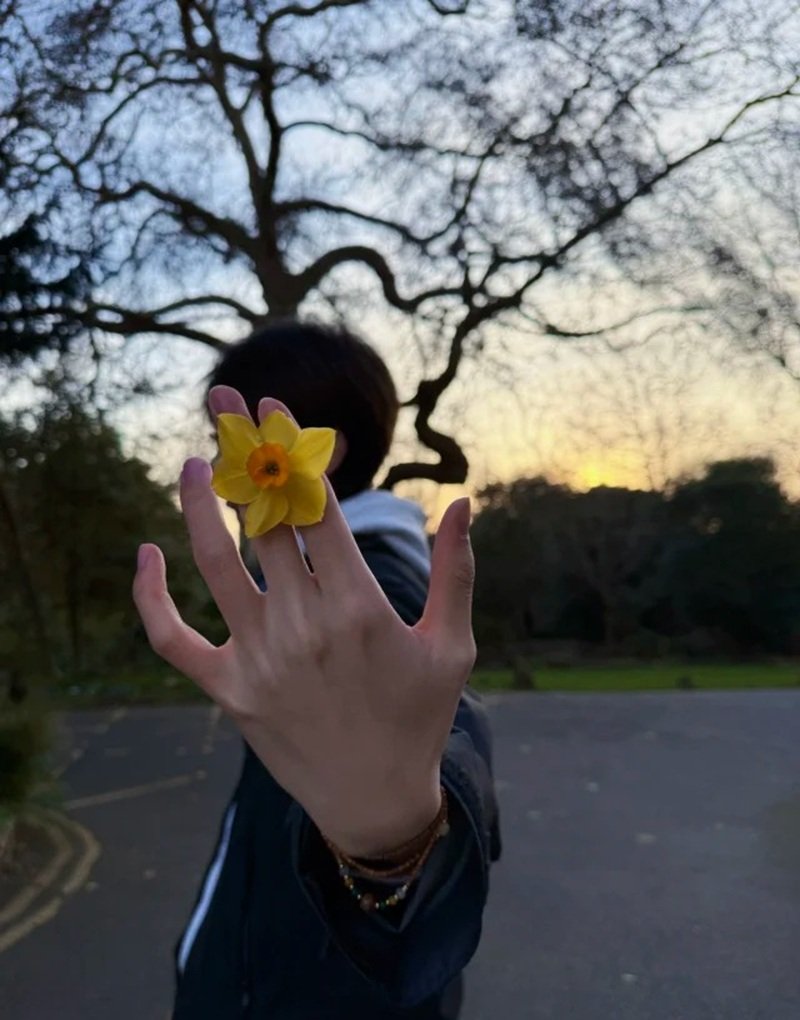 ảnh trai đẹp che mặt 35