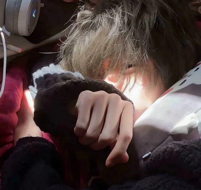 ảnh trai đẹp che mặt 6