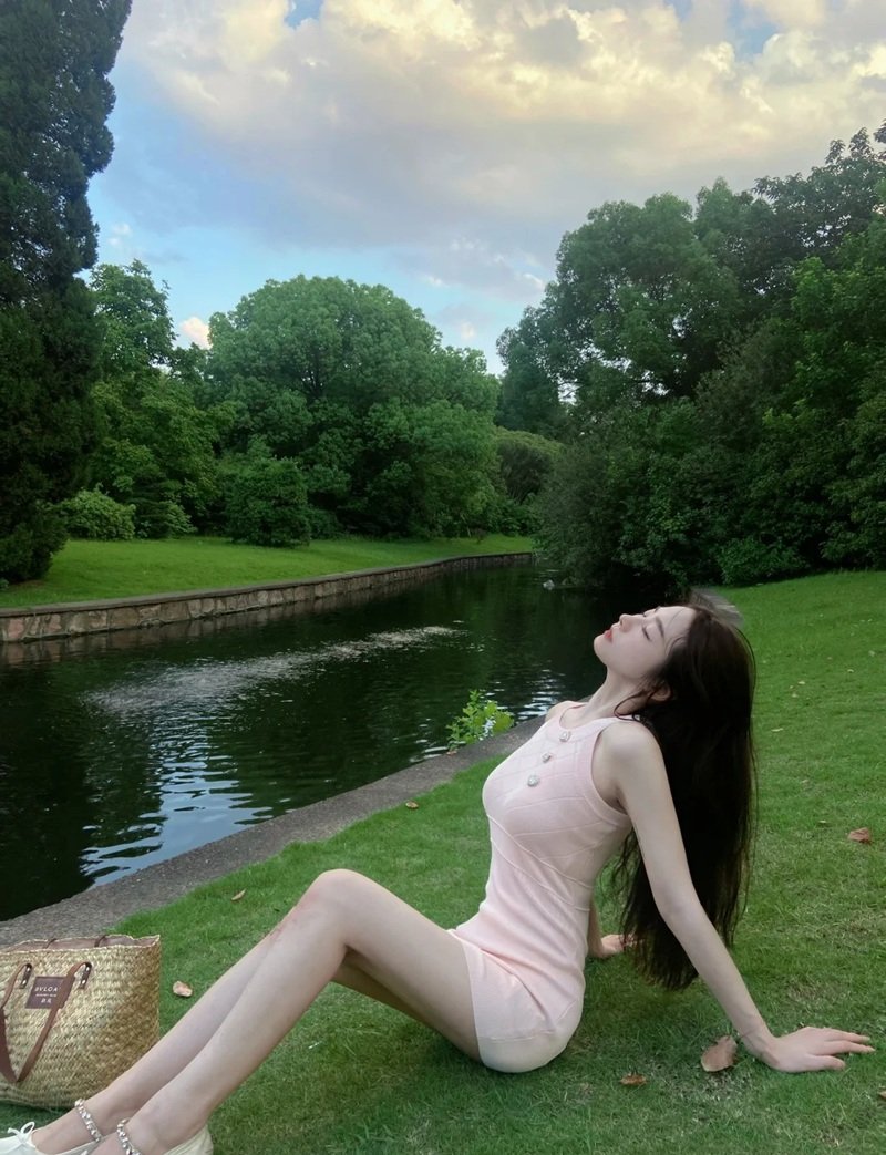 gái xinh chân dài​ 27