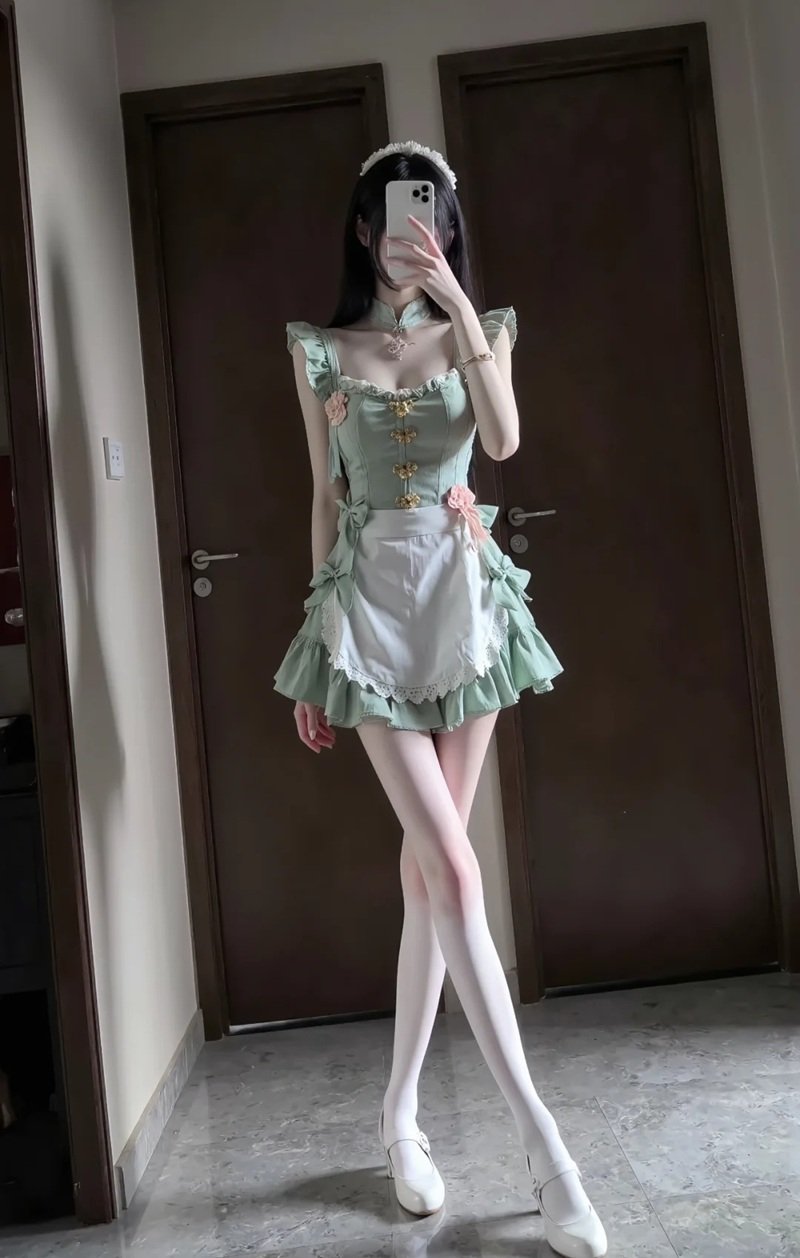 gái xinh mặc đồ hầu gái 5