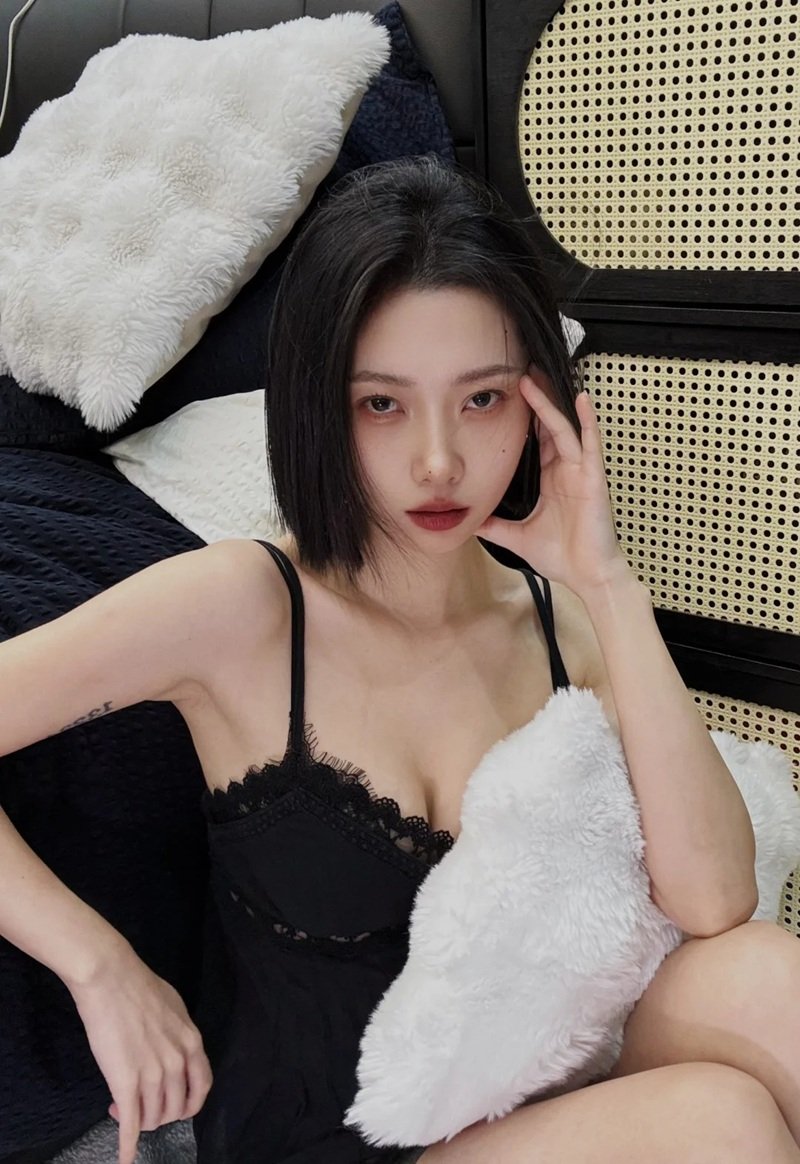 gái xinh mặc đồ ngủ 38