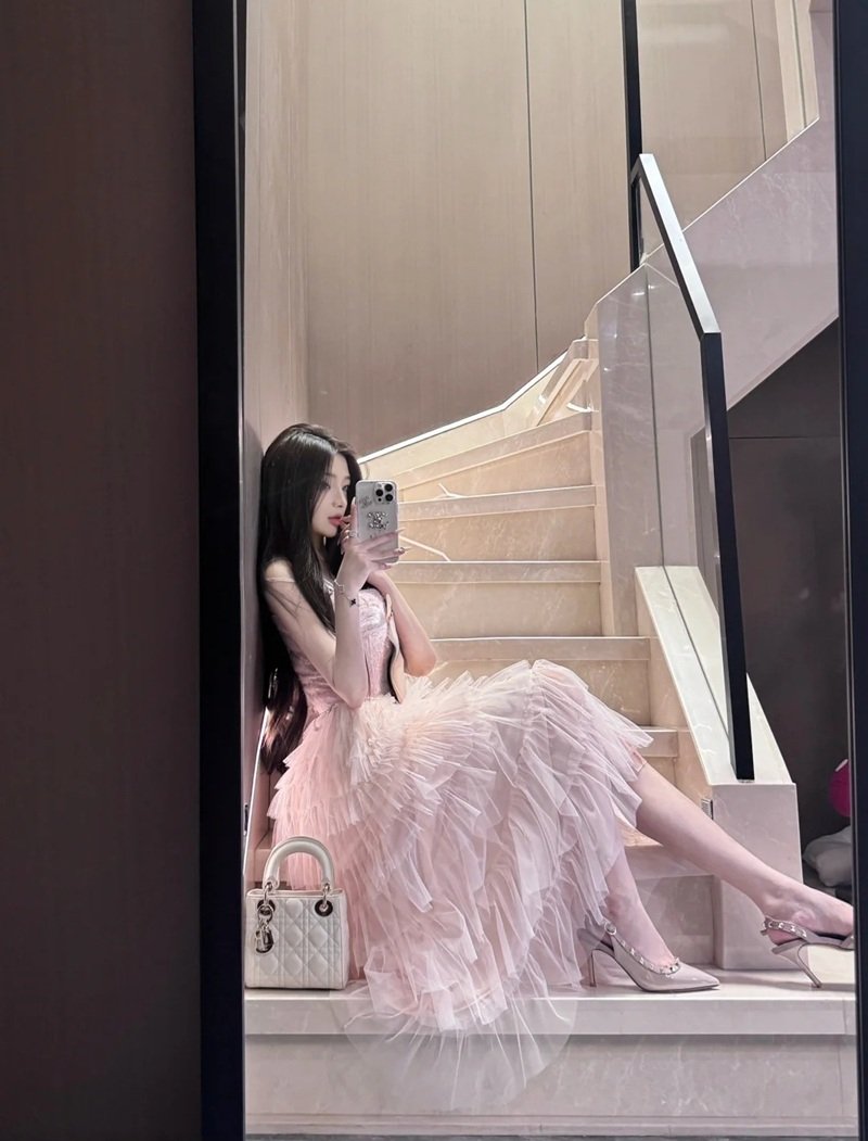 gái xinh mặc pinky 9