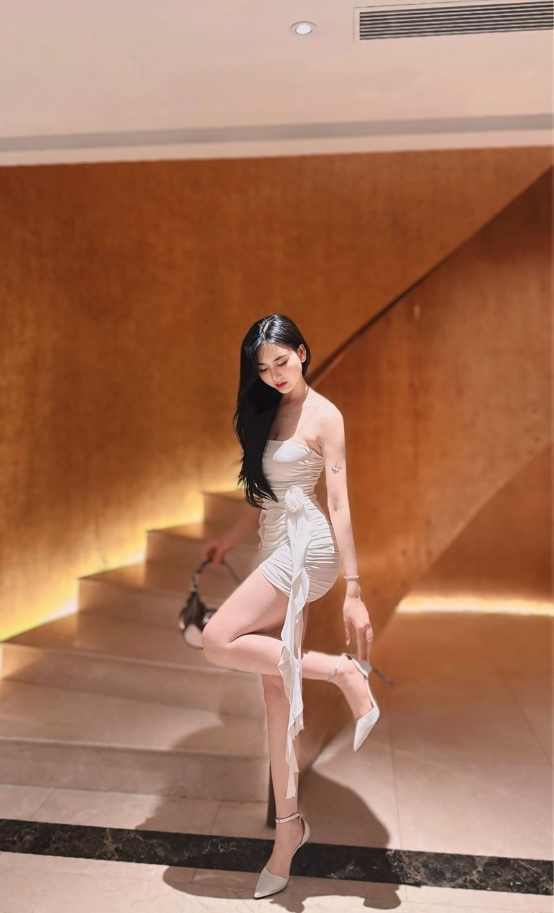 gái xinh mặc váy 23