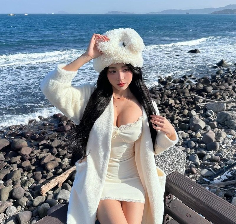 gái xinh mặc váy ngắn 34