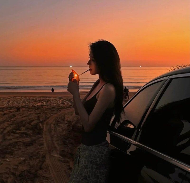 hình ảnh tâm trạng buồn nữ