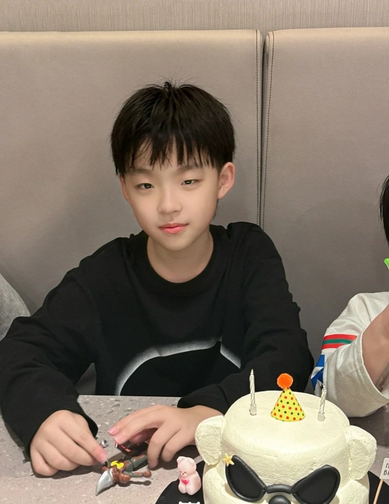 hình ảnh trai đẹp 10 tuổi 25