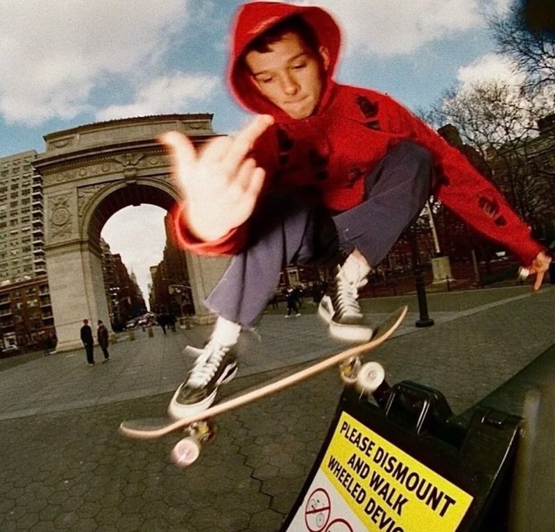 ngón giữa meme 15