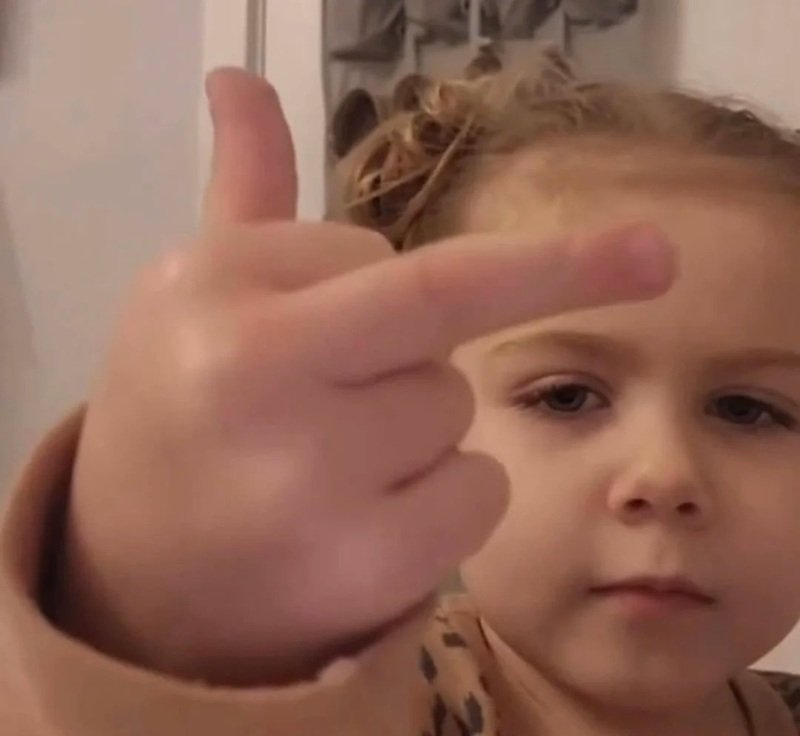 ngón giữa meme 36