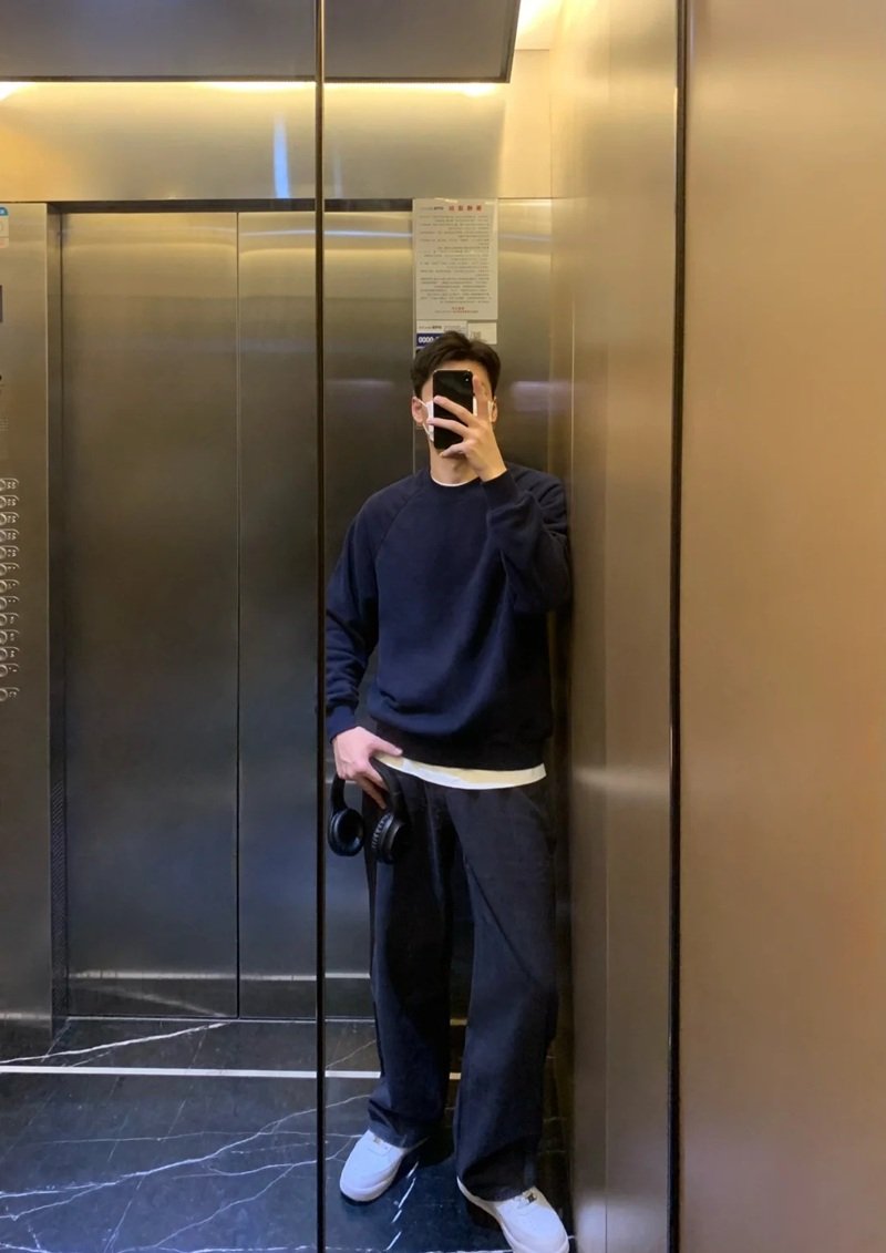 tạo dáng chụp ảnh trước gương nam 5