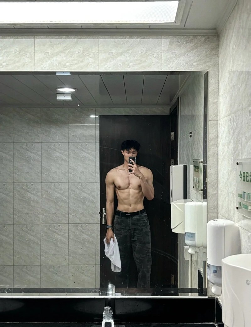 trai đẹp 6 múi 23