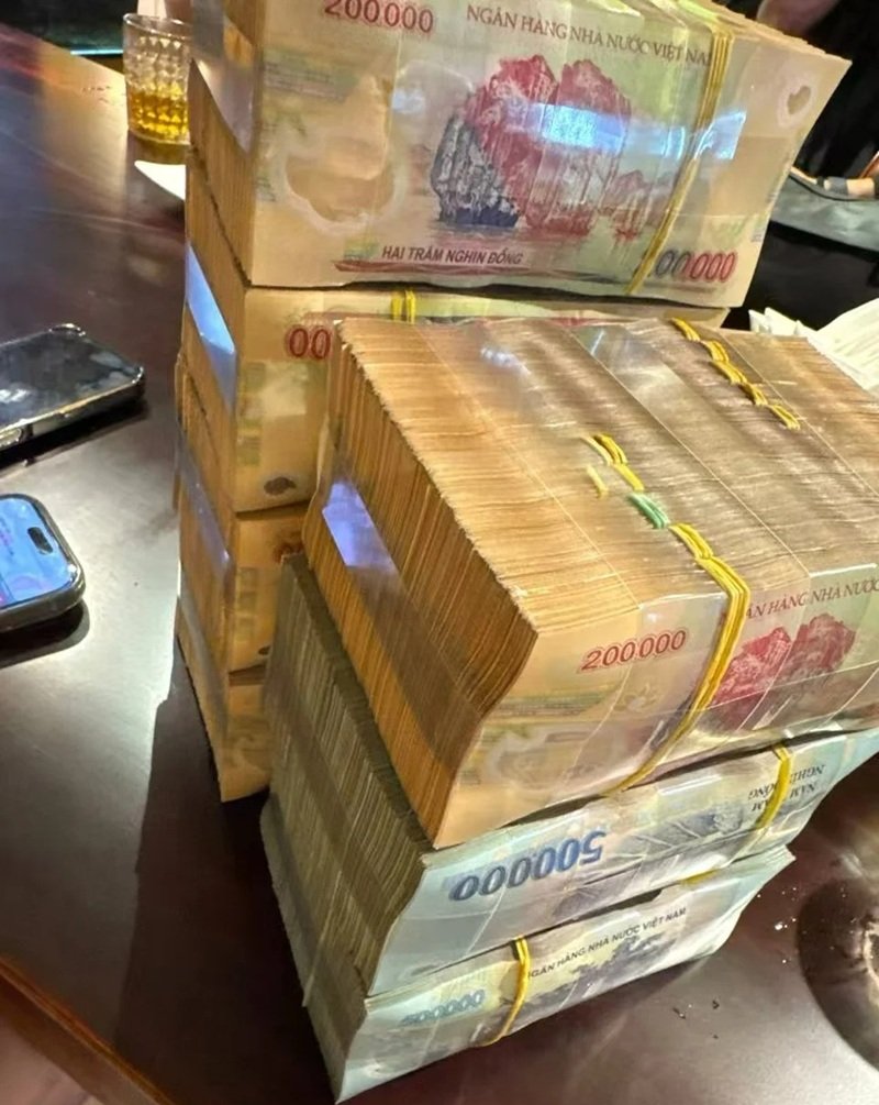 Ảnh tiền ngân hàng