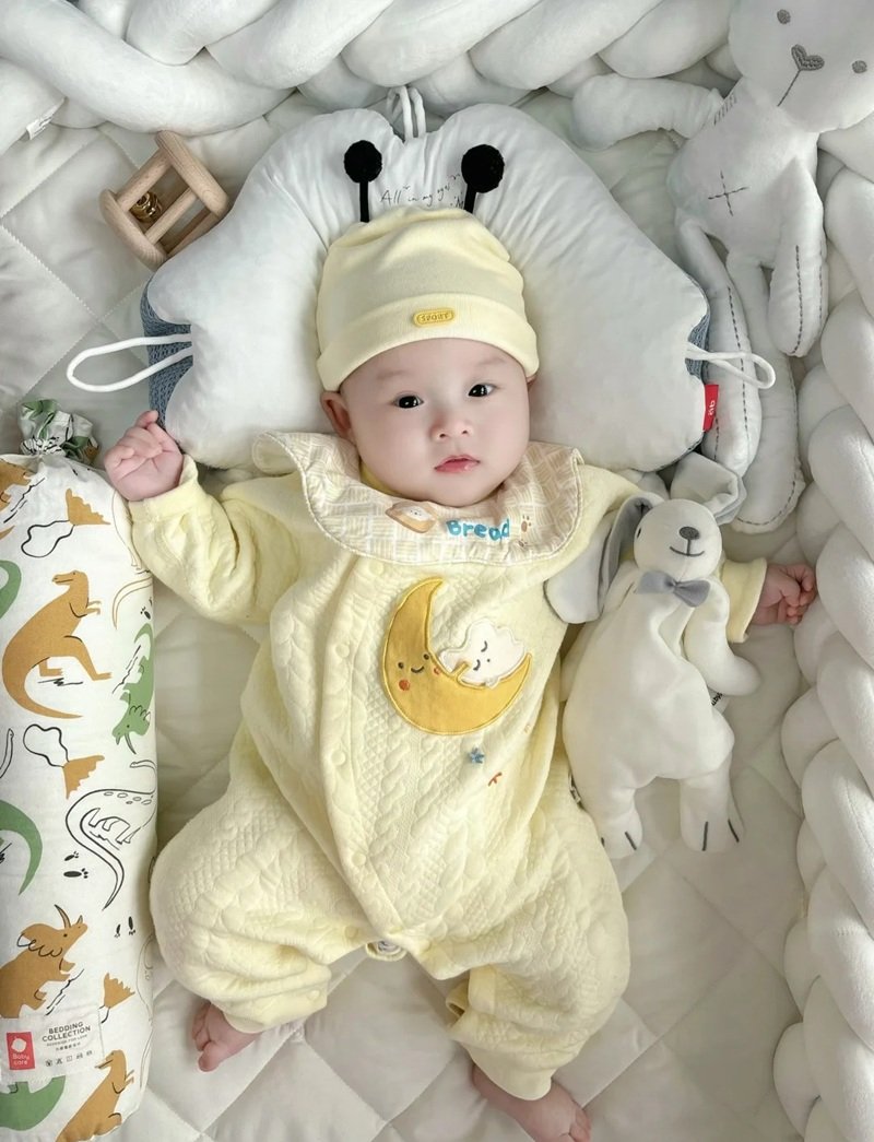 ảnh em bé cute 38