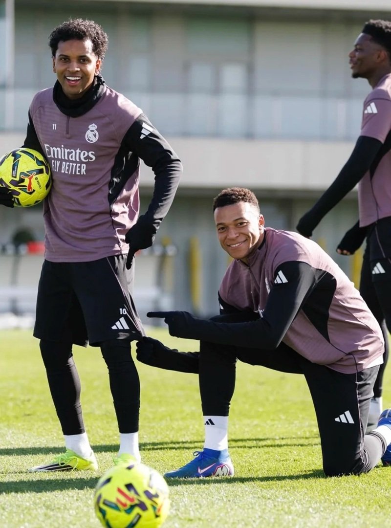 ảnh mbappe đẹp nhất 23