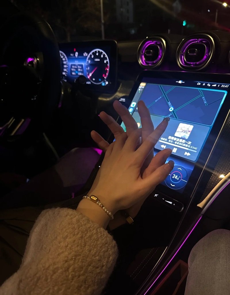 ảnh nắm tay người yêu 18