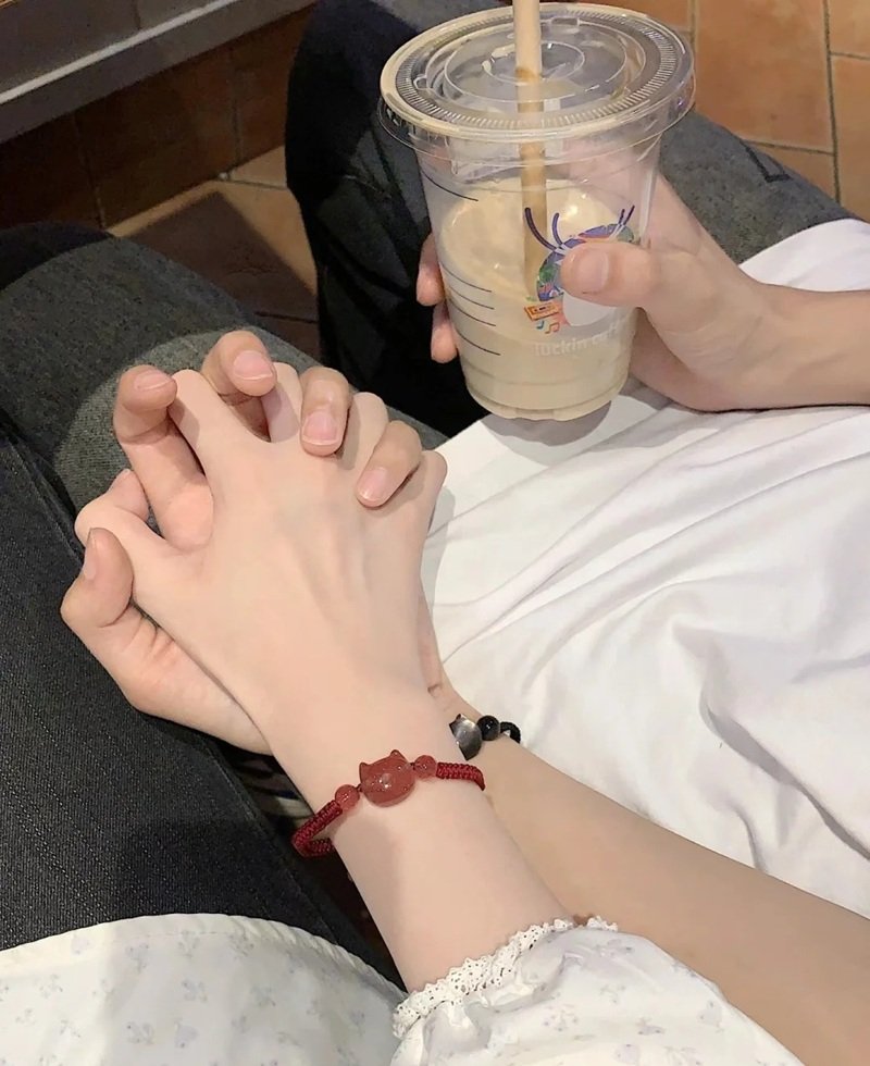 ảnh nắm tay người yêu 24