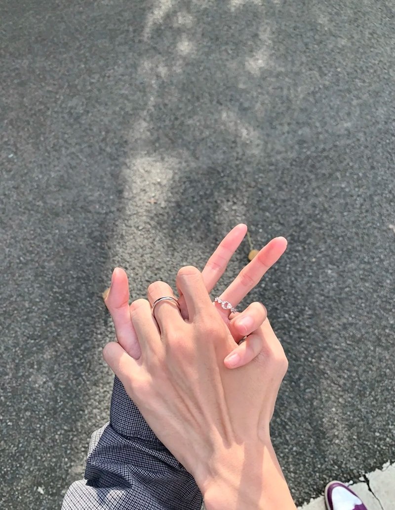 ảnh nắm tay người yêu 27