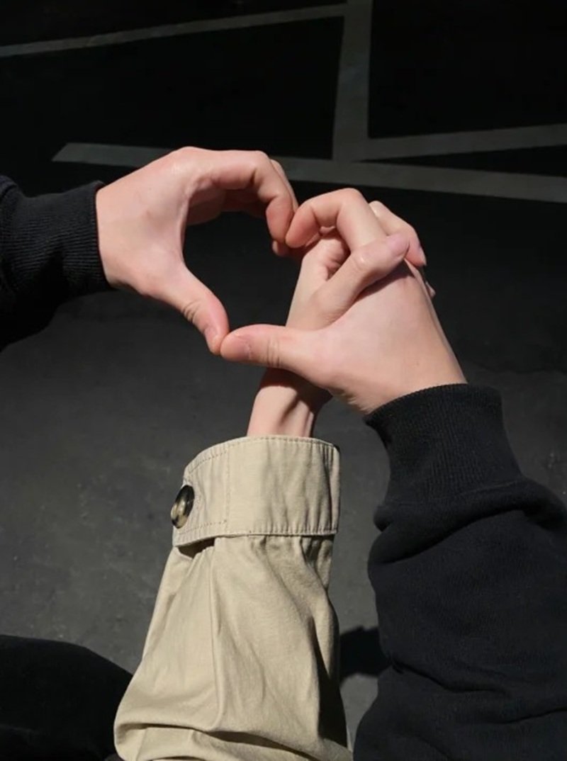 ảnh nắm tay người yêu 28