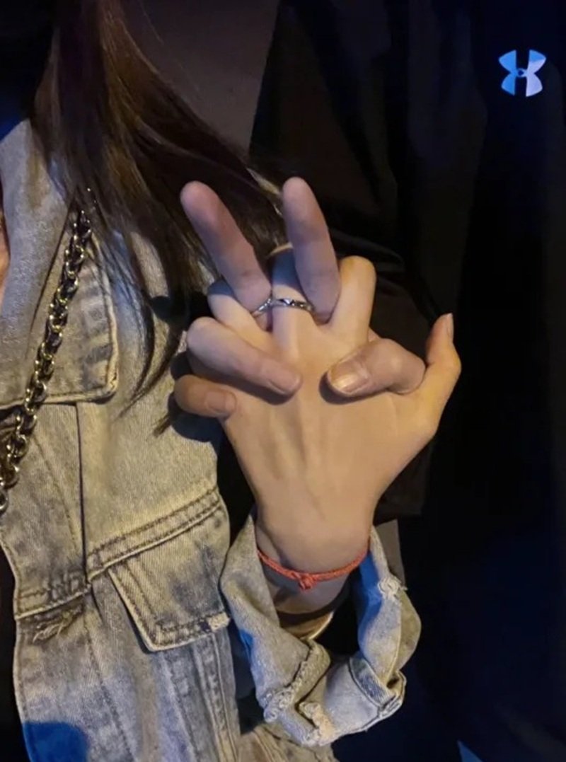 ảnh nắm tay người yêu 29