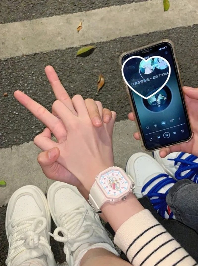 ảnh nắm tay người yêu 32