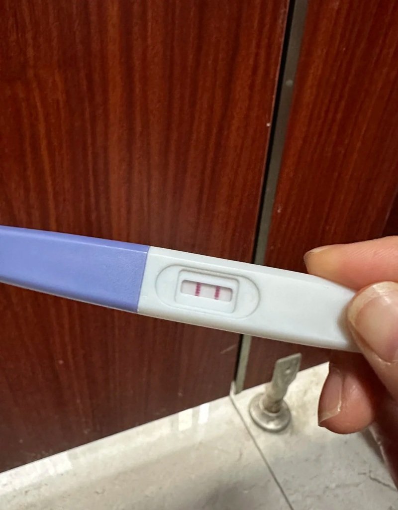 ảnh que thử thai 2 vạch 12