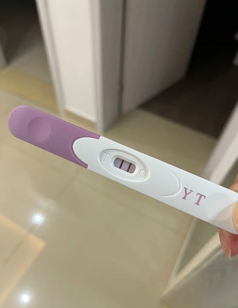 ảnh que thử thai 2 vạch 2