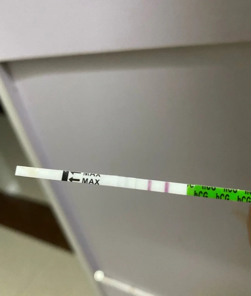 ảnh que thử thai 2 vạch 23