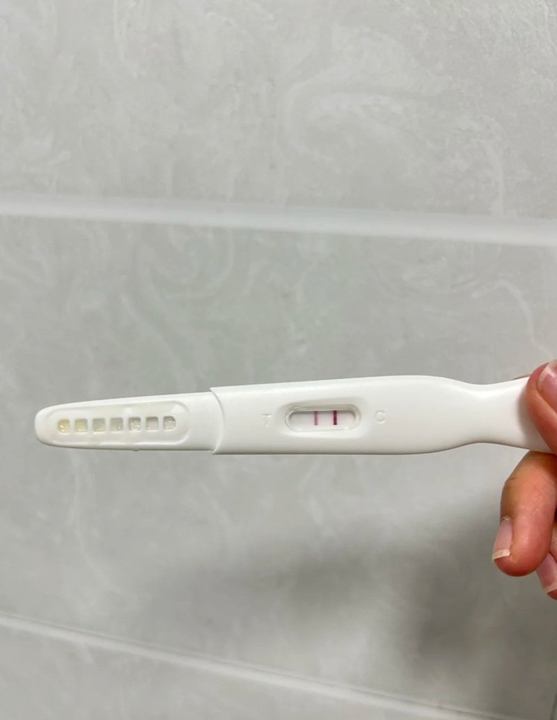 ảnh que thử thai 2 vạch 24