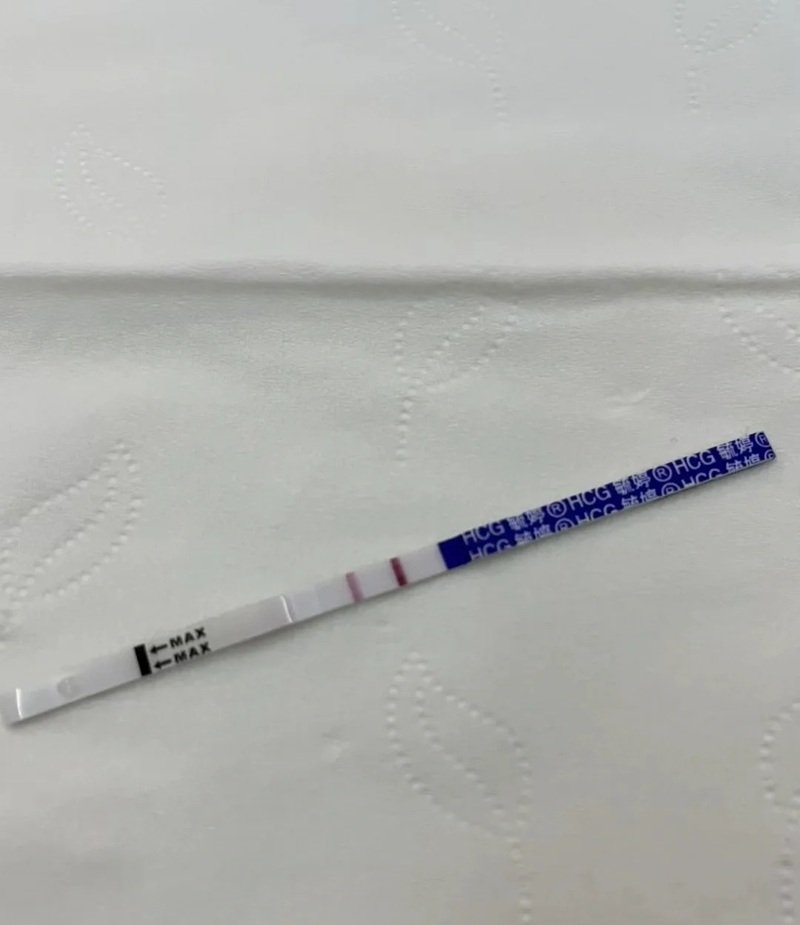 ảnh que thử thai 2 vạch 3