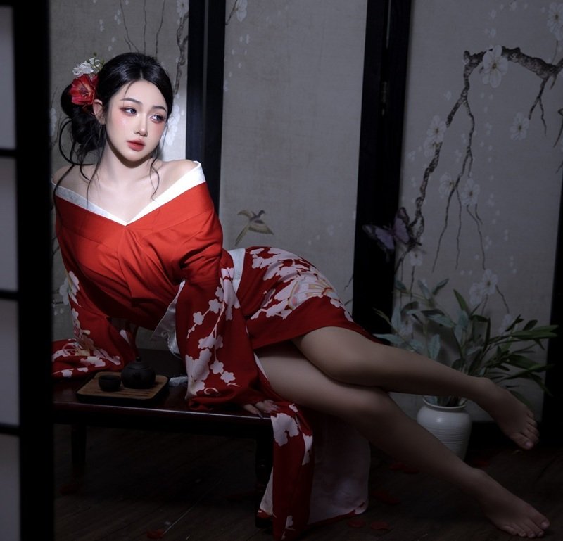 ảnh trần hà linh 34