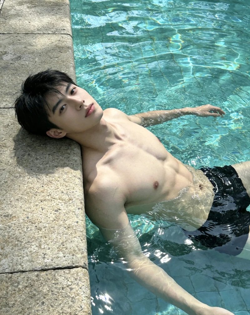 trai đẹp sáu múi 18