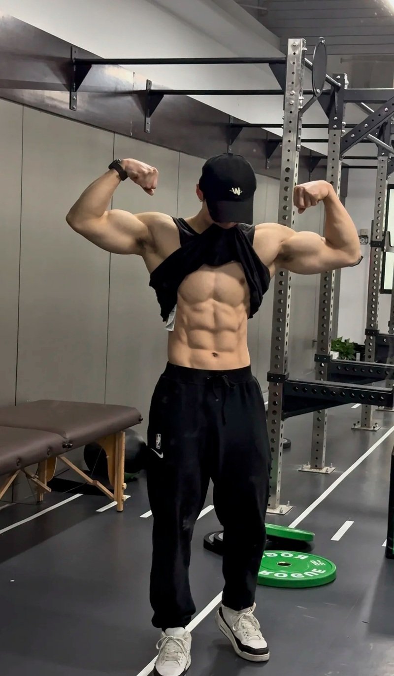 trai đẹp sáu múi 22