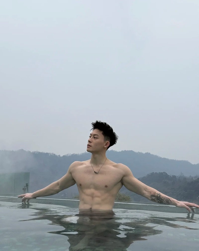 trai đẹp sáu múi 27