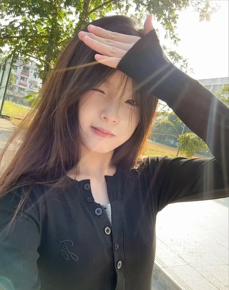 Xem ảnh gái xinh che mặt 2012