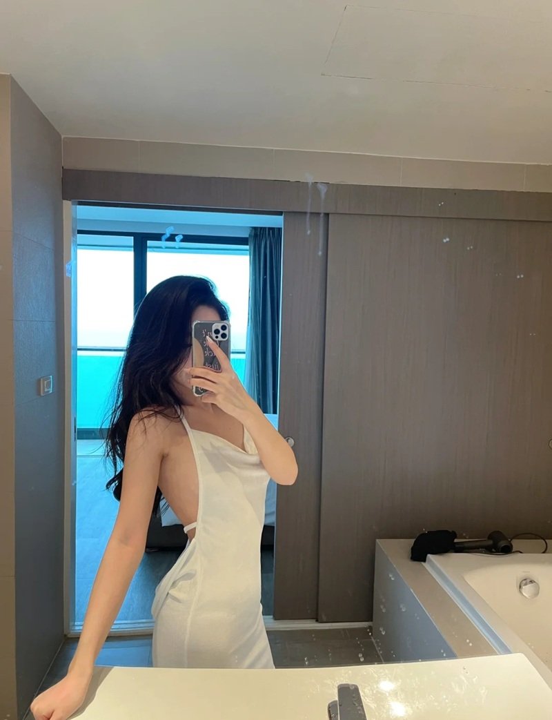 gái xinh che mặt 7