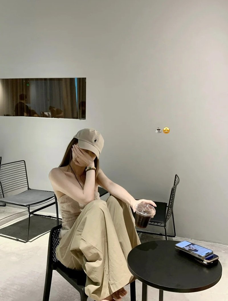 gái xinh che mặt 9