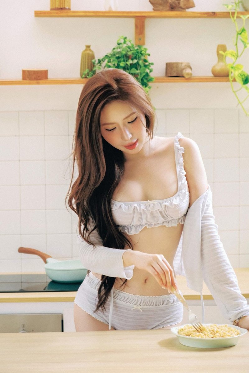 gái xinh múp rụp 3 (1)