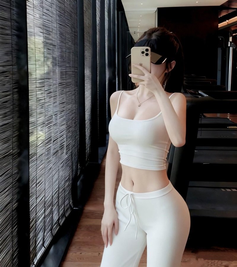 gái xinh ngực to​ 2