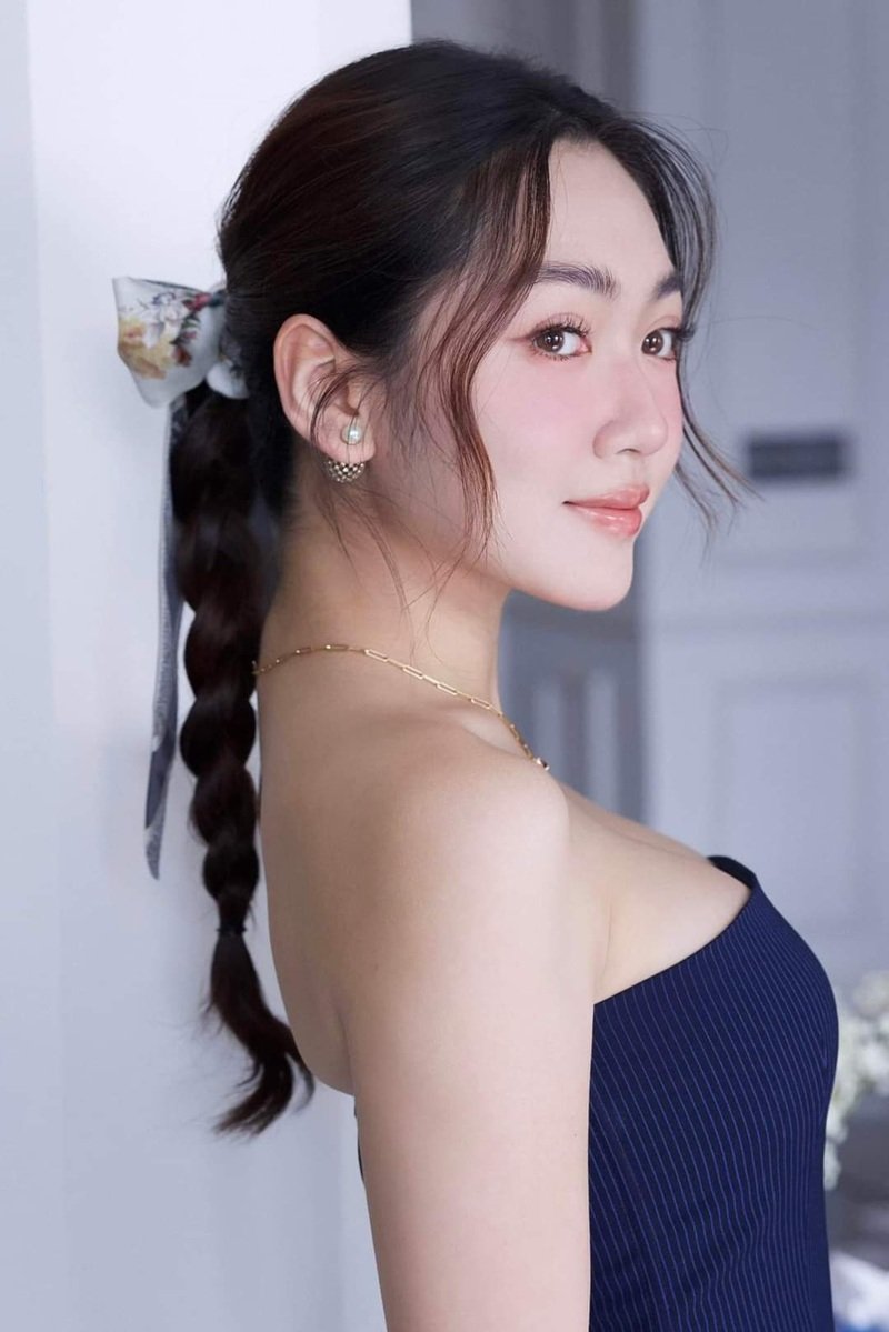 gái xinh ngực to​ 40