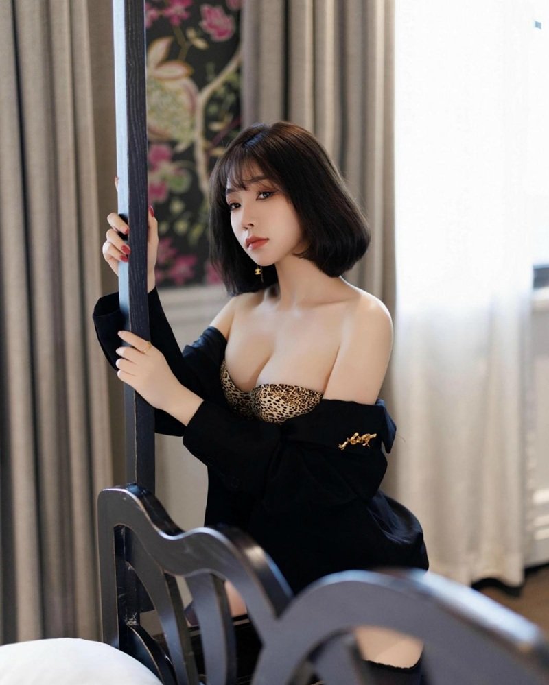 gái xinh vú đẹp​ 8